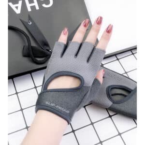 M Grey 2-PCS Women's Half-Finger Fitness Gloves - Anti-Slip Breathable Gloves for Yoga, Spin Bike, and Weight Training
