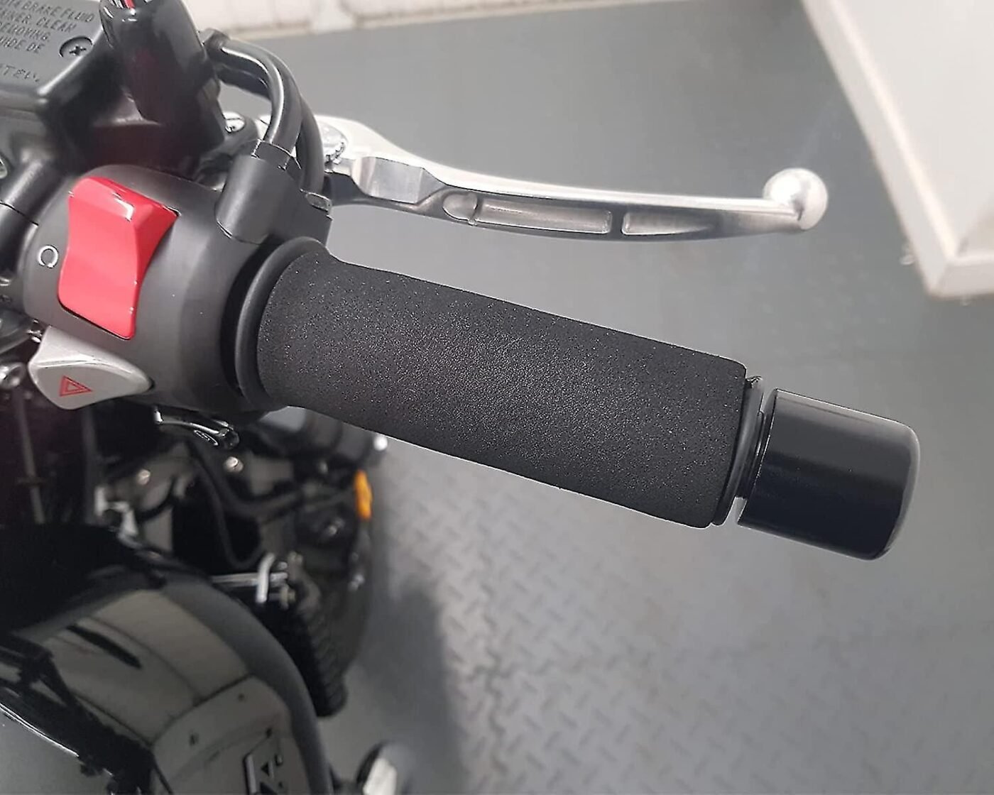 2-pack motorcycle vibration-damping handle protectors Inner diameter: 31mm (range of use: 3.17-3.68 cm) Comfort foam non-slip for all handles 3 2-pack motorcycle vibration-damping handle protectors Inner diameter: 31mm (range of use: 3.17-3.68 cm) Comfort foam non-slip for all handles - image 3