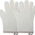 a pair of Silicone Oven Mitts Heat Resistant ,Waterproof & Non-Slip Oven Gloves with Fingers,Cotton Lined Silicone Oven Gloves Kitchen Mitts(beige)