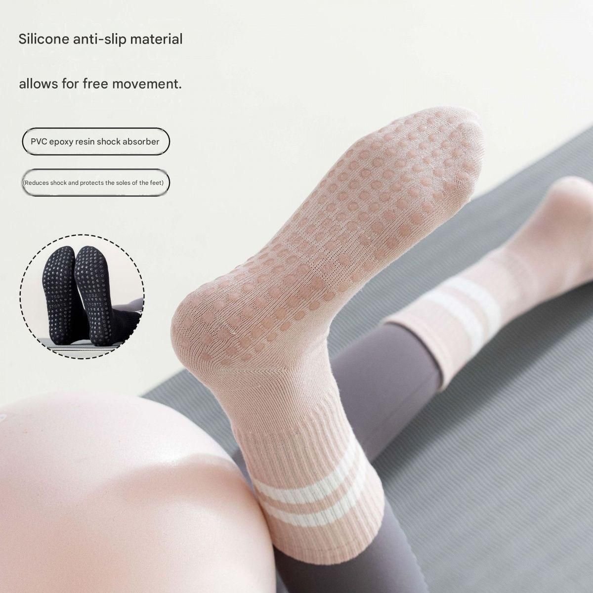 3-Pack Purple Anti-Slip Yoga Socks - Grippy Non-Slip Pilates Dance Fitness Socks for Women 3 3-Pack Purple Anti-Slip Yoga Socks – Grippy Non-Slip Pilates Dance Fitness Socks for Women - image 3
