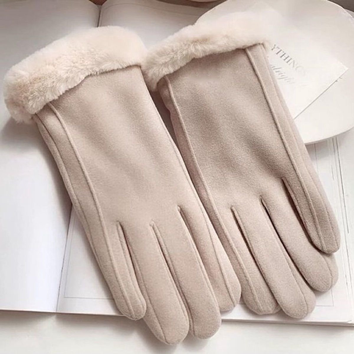 Insulated Touchscreen Gloves, Winter Gloves, Windproof and Cold-Resistant Gloves, Insulated Gloves for Women, for cycling 4 Insulated Touchscreen Gloves, Winter Gloves, Windproof and Cold-Resistant Gloves, Insulated Gloves for Women, for cycling - image 4